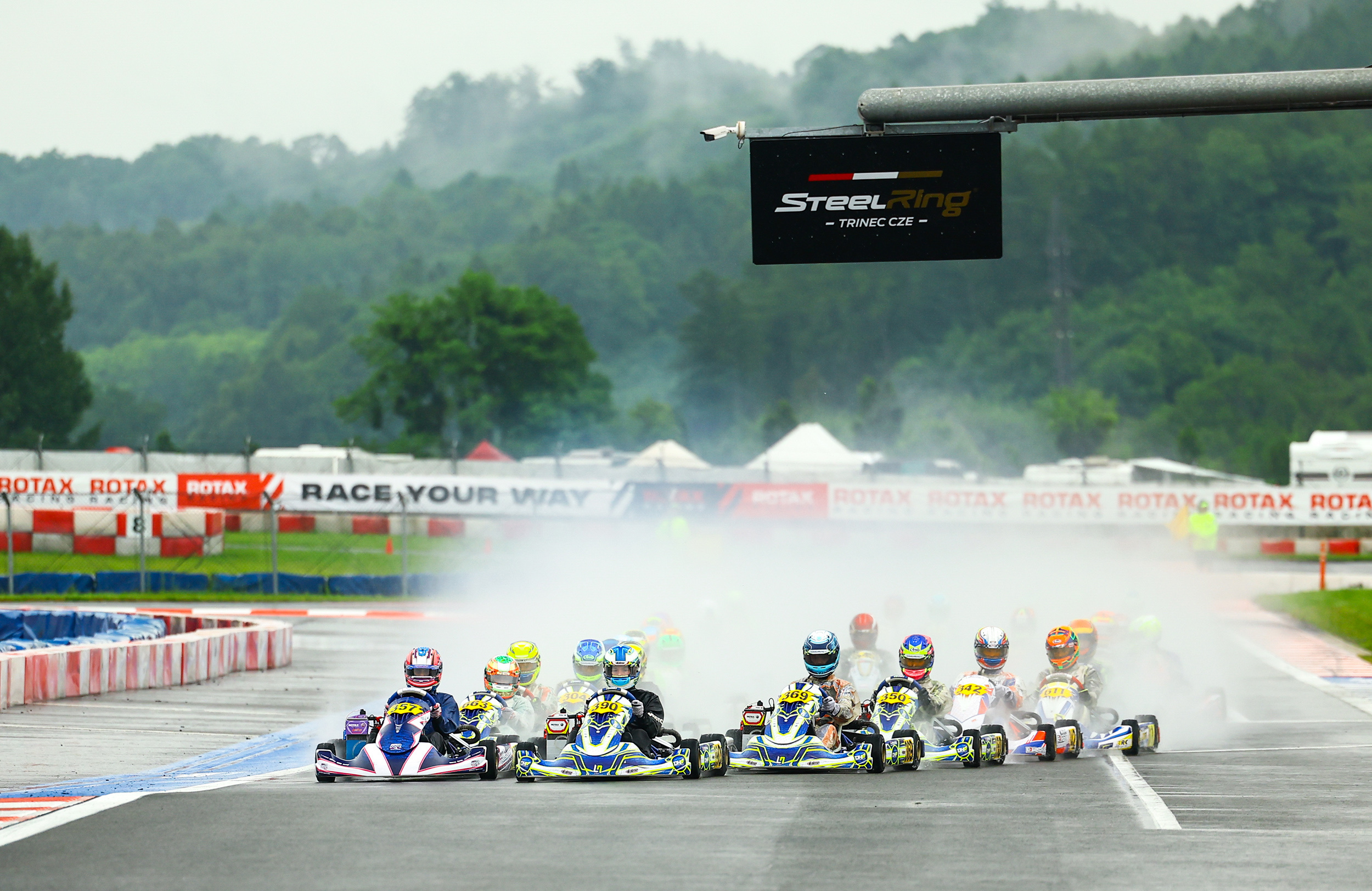 RMCET Rd2 Start Senior MAX Hellofoto